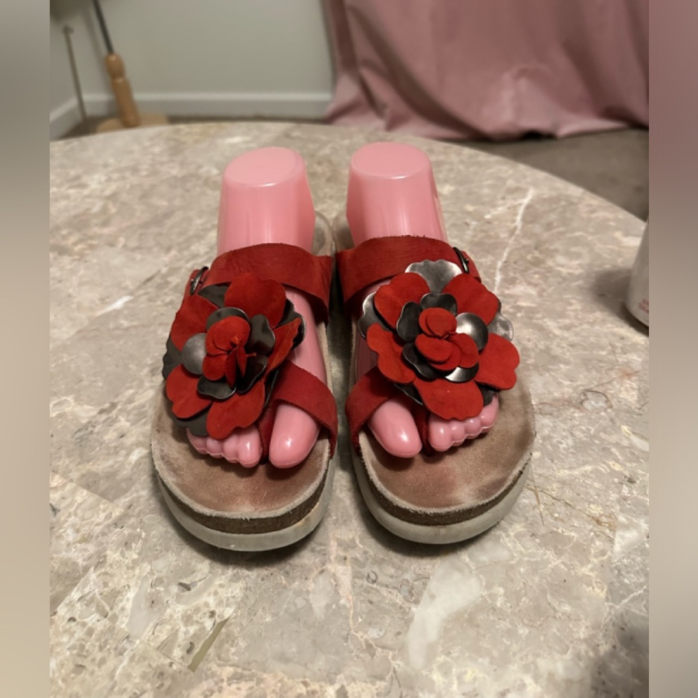Mephisto red flower sandals size 41